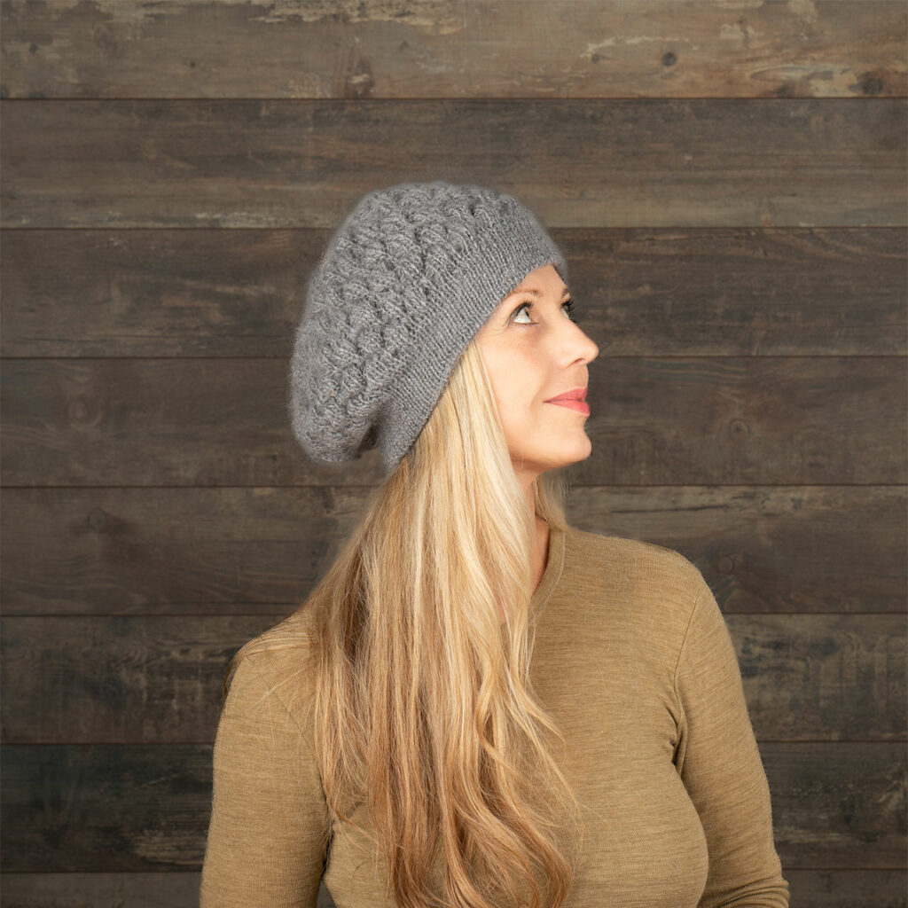 Gorro de lana de cabra hecho a mano - Belosnezka