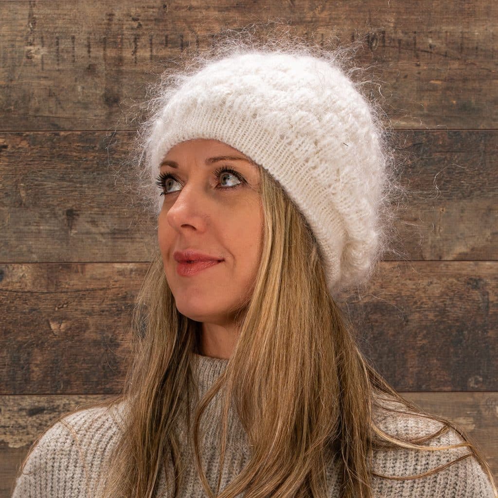Gorro de lana de cabra hecho a mano - Belosnezka
