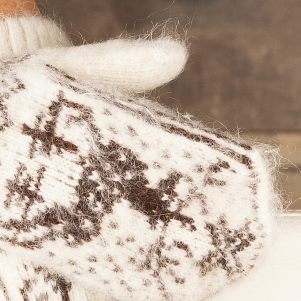 Preciosas manoplas de lana de cabra en color crudo muy cálidas